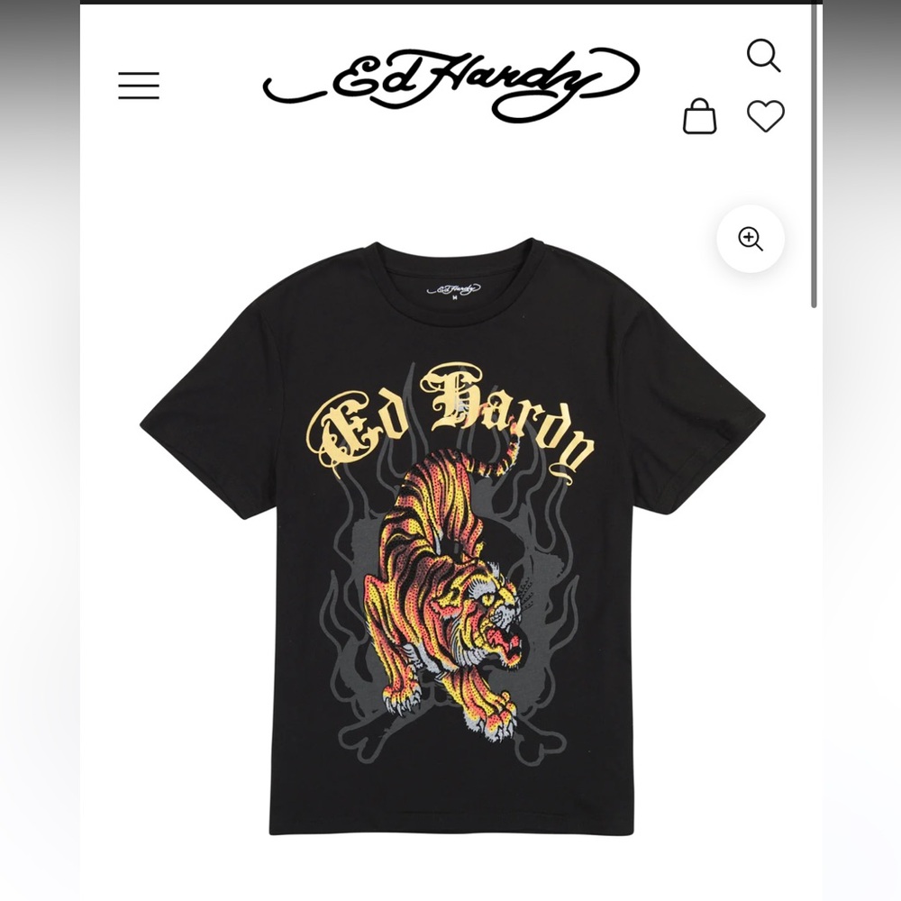 Men’s Ed Hardy T-shirt. Only been worn once. Excellent condition.